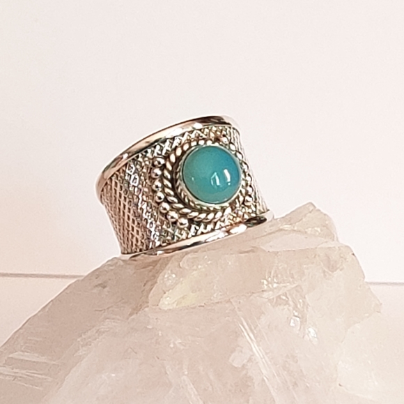 Chalcedony Ring, size 8 - Picture 3 of 9